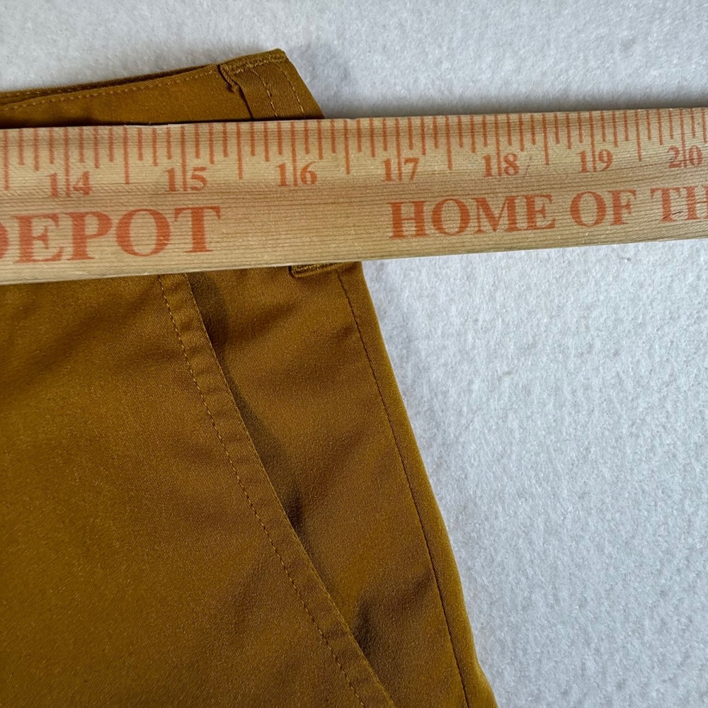 Bluffworks Chino Pants Mens 31x32 Tailored Fit Performance Polyester Gold Brown - Picture 6 of 9